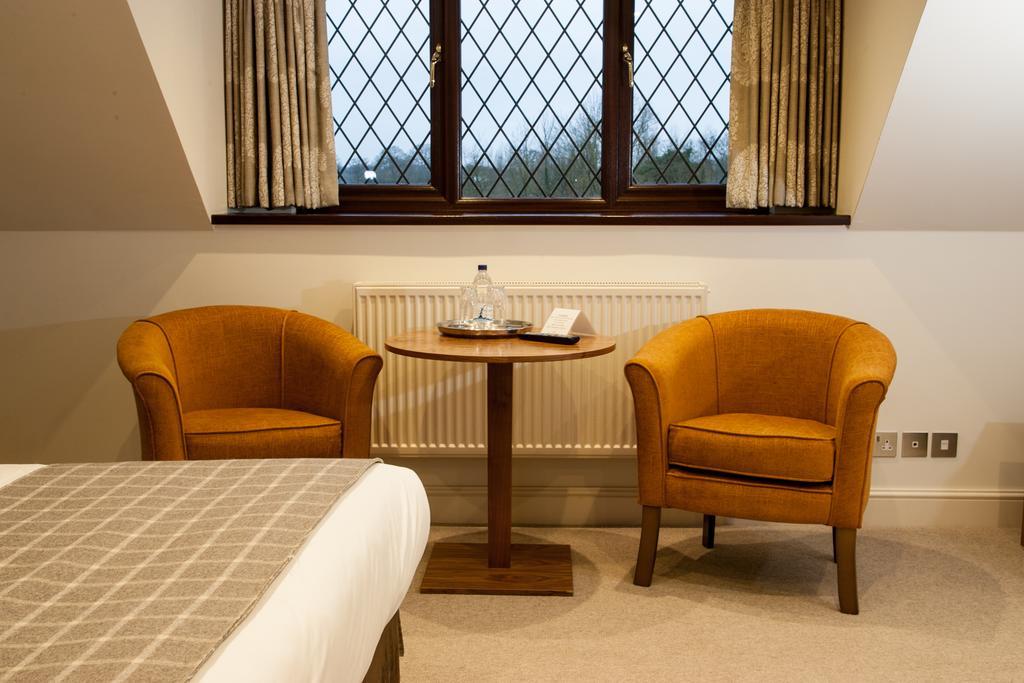Stirrups Hotel براكنيل المظهر الخارجي الصورة