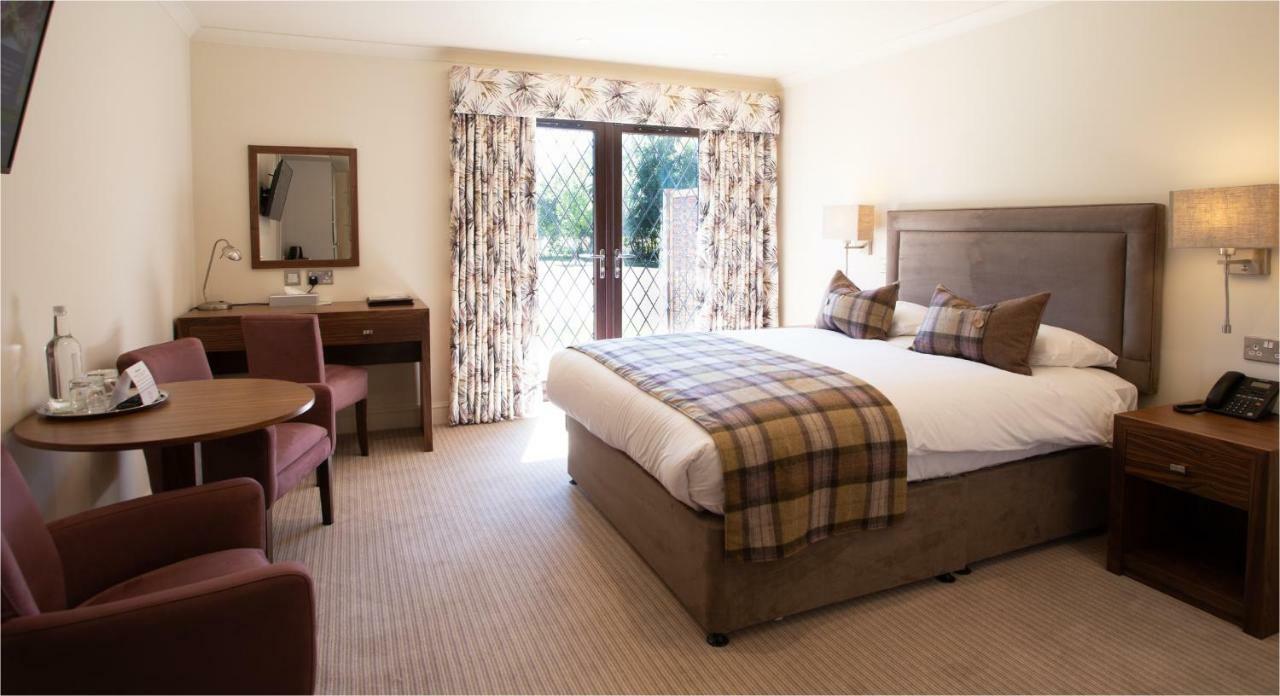 Stirrups Hotel براكنيل المظهر الخارجي الصورة